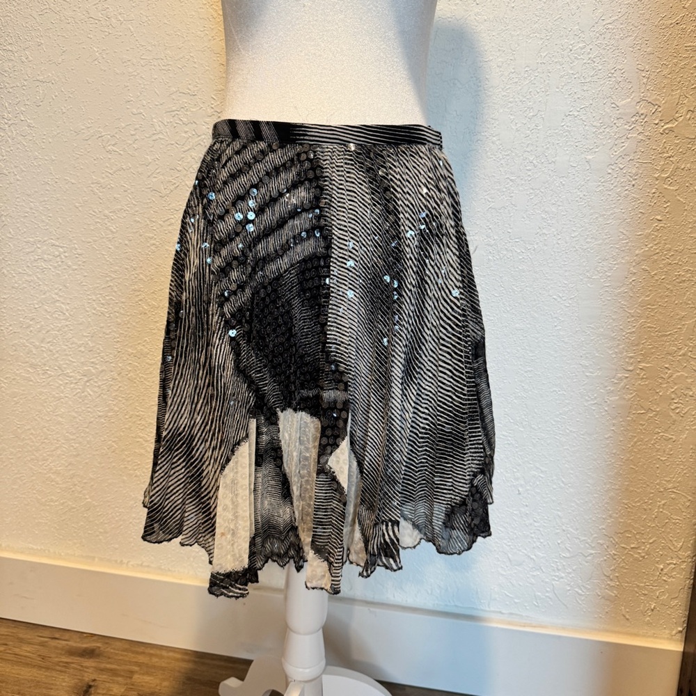 Alberto Makali Black and White Sequin Mini Skirt